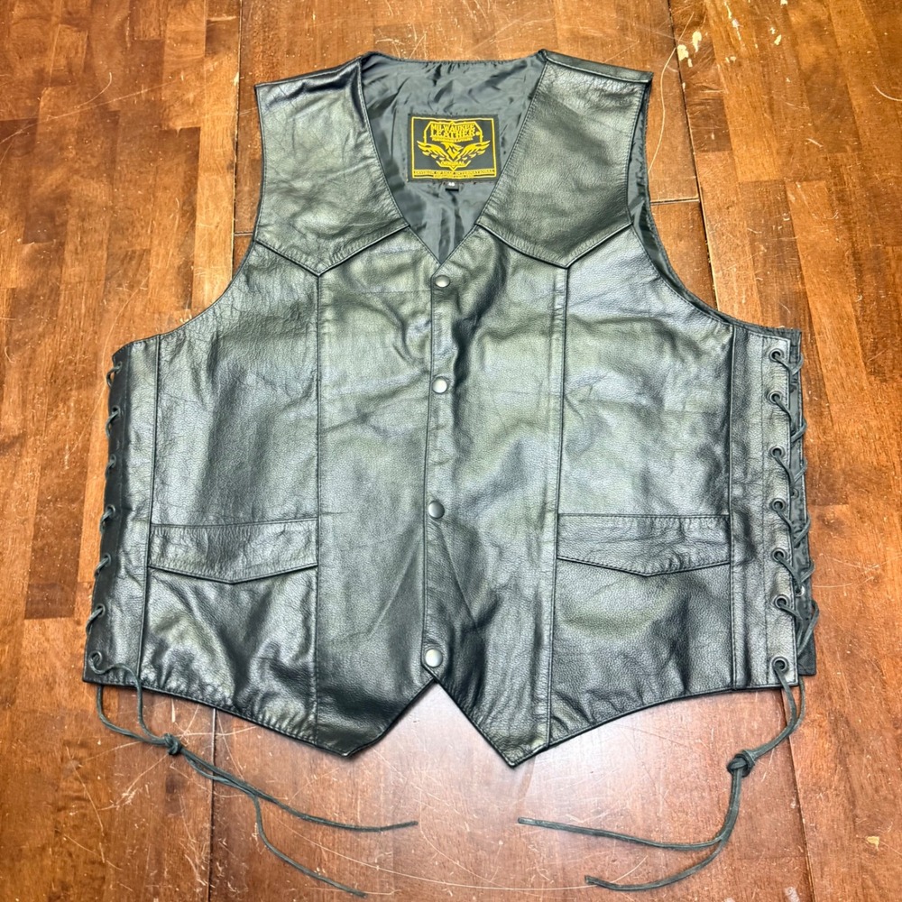 Milwaukee Leather Motorcycle Vest Mens 48 Black Side Lace Snap Front Biker‎ Vest
